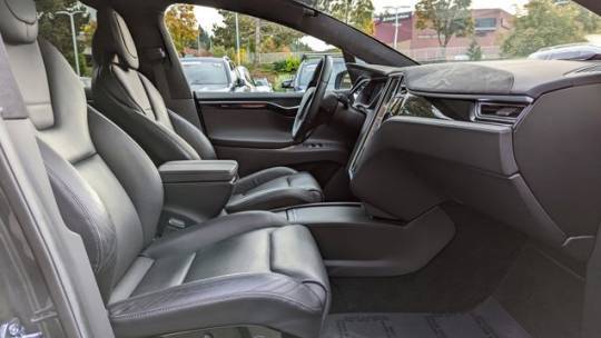 2016 Tesla Model X 5YJXCBE42GF000171
