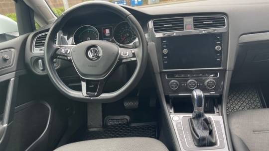 2019 Volkswagen e-Golf WVWKR7AU8KW918703