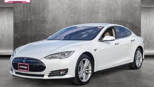 2013 Tesla Model S 5YJSA1DN8DFP06822