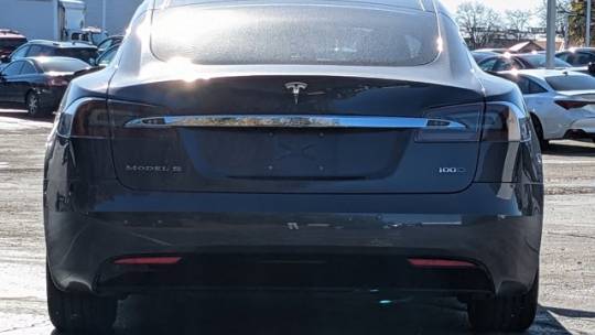 2018 Tesla Model S 5YJSA1E24JF243240