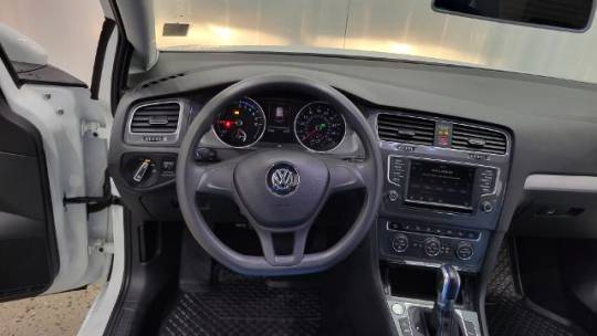 2016 Volkswagen e-Golf WVWKP7AUXGW910714