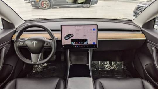 2019 Tesla Model 3 5YJ3E1EA9KF484566