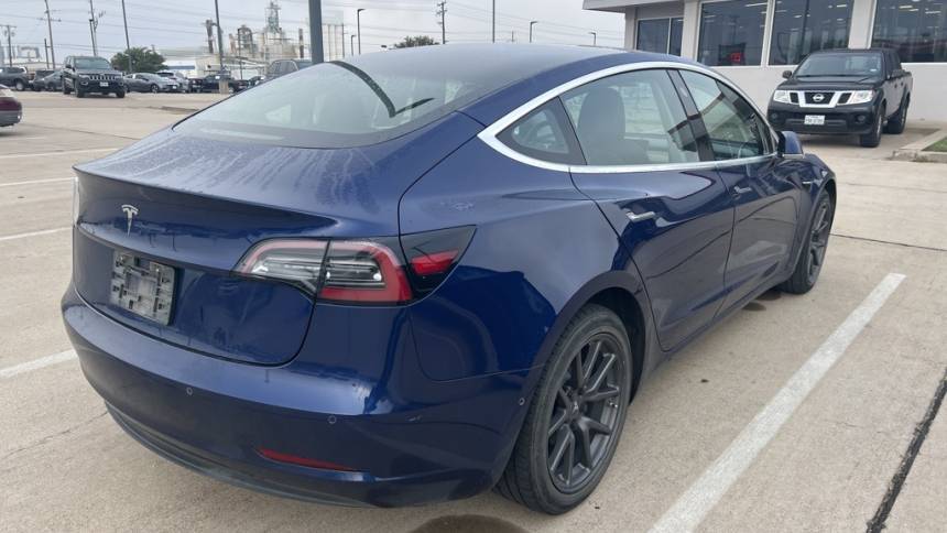 2018 Tesla Model 3 5YJ3E1EA6JF161011