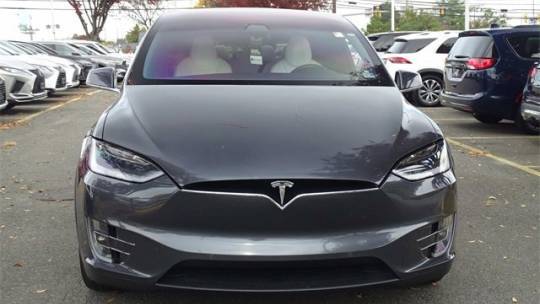 2018 Tesla Model X 5YJXCAE49JF117439