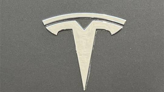 2018 Tesla Model 3 5YJ3E1EB2JF090639