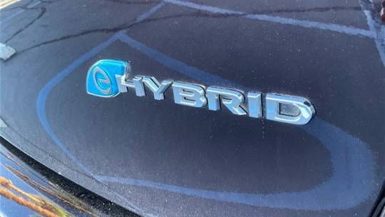 2018 Chrysler Pacifica Hybrid 2C4RC1N71JR213671