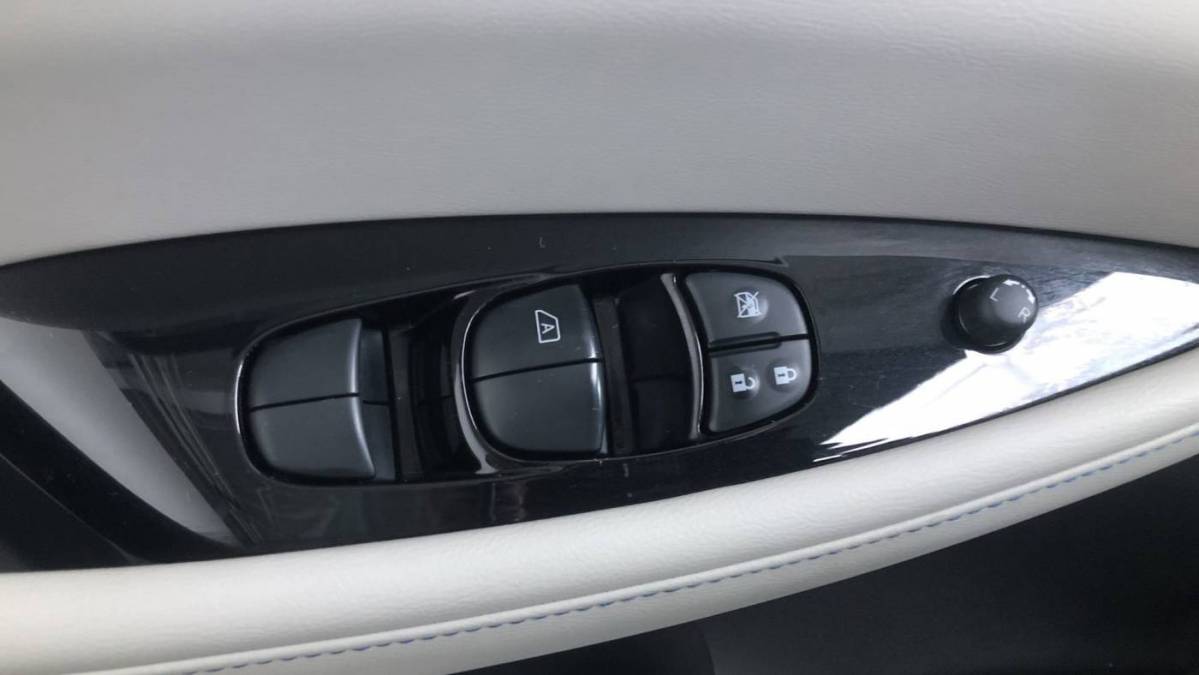 2018 Nissan LEAF 1N4AZ1CP5JC306383