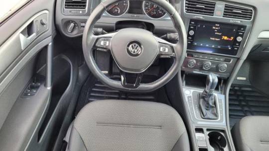 2019 Volkswagen e-Golf WVWKR7AU8KW911119