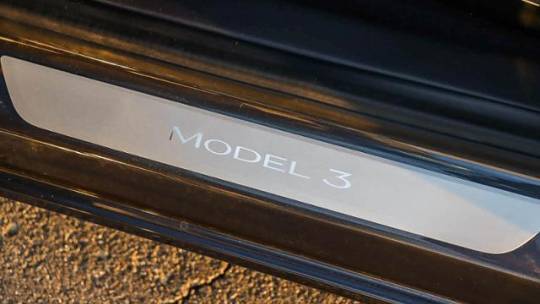 2018 Tesla Model 3 5YJ3E1EA3JF101865