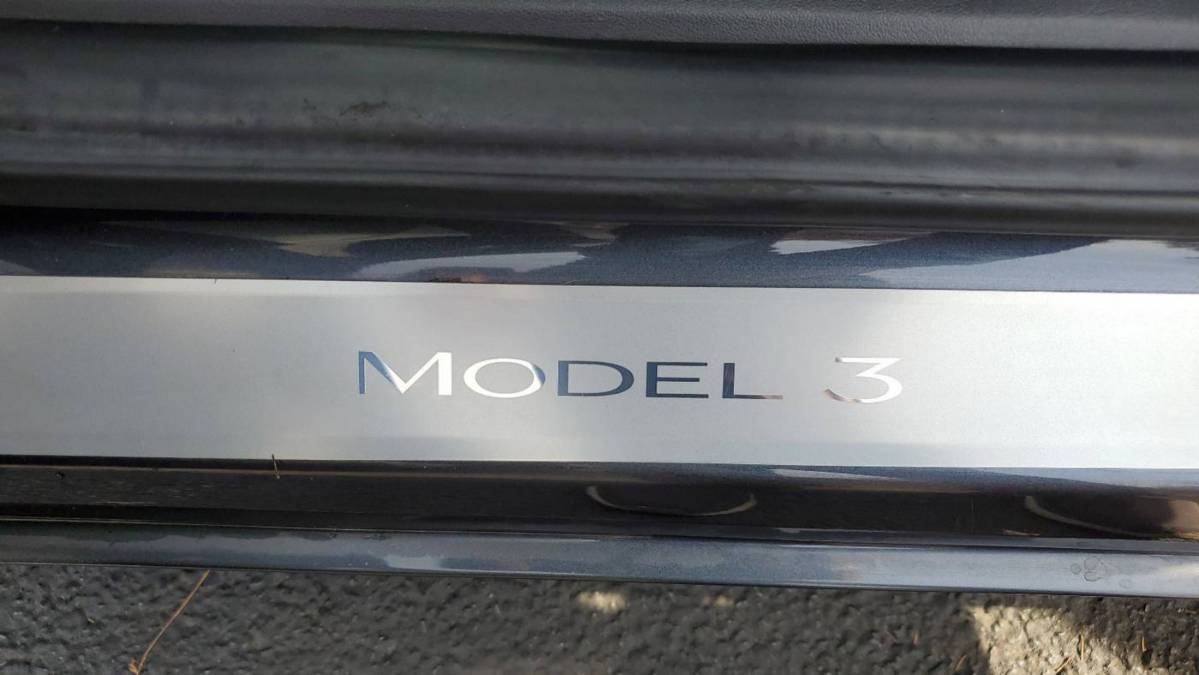 2018 Tesla Model 3 5YJ3E1EB7JF094041