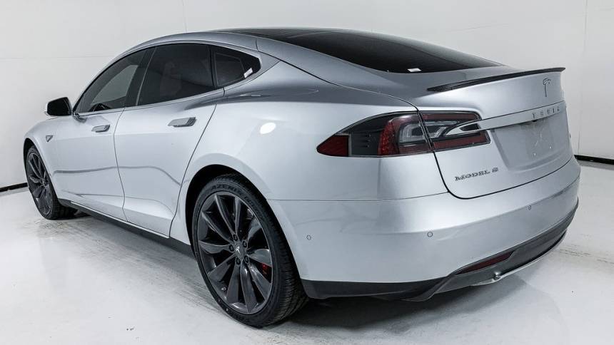 2014 Tesla Model S 5YJSA1H28EFP62356