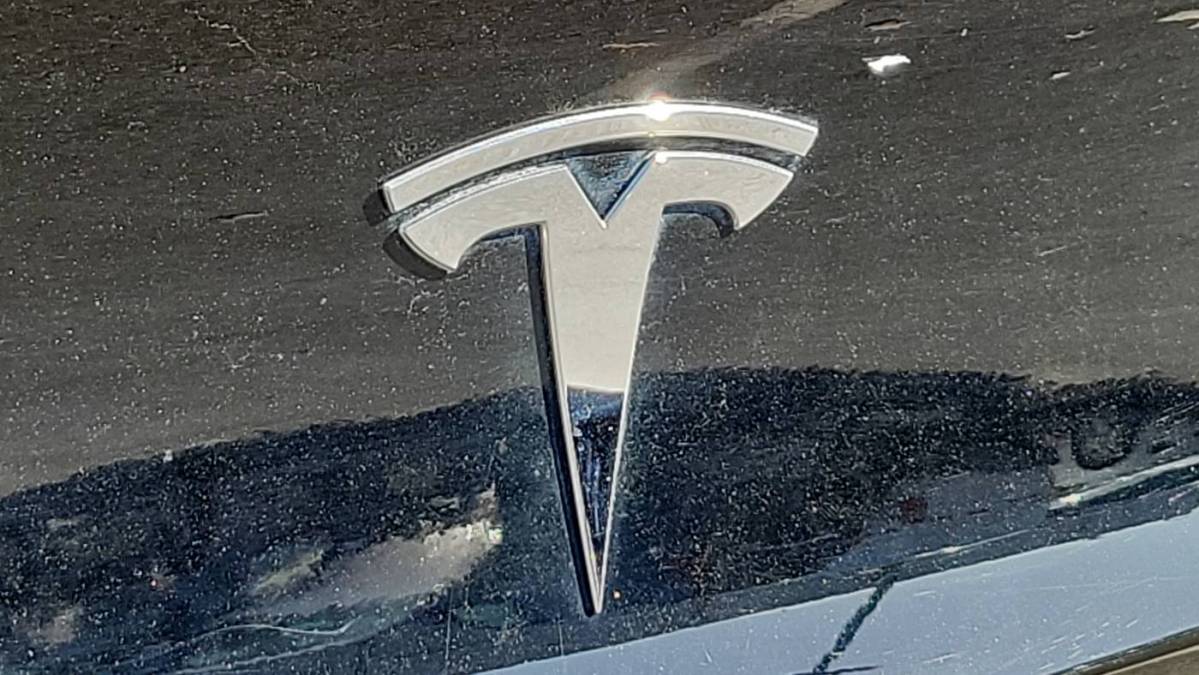 2018 Tesla Model 3 5YJ3E1EB2JF116446
