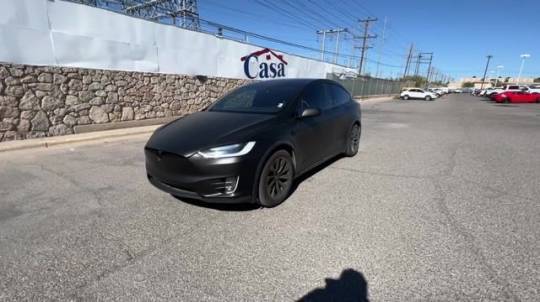 2017 Tesla Model X 5YJXCDE21HF066092