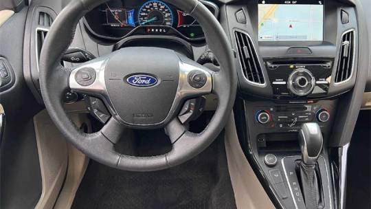 2017 Ford Focus 1FADP3R48HL325452