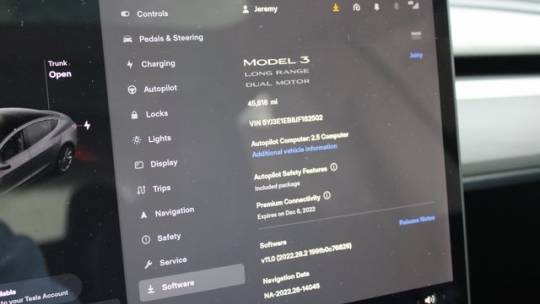 2018 Tesla Model 3 5YJ3E1EB8JF182502