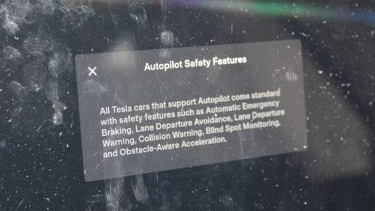 2018 Tesla Model 3 5YJ3E1EB8JF182502