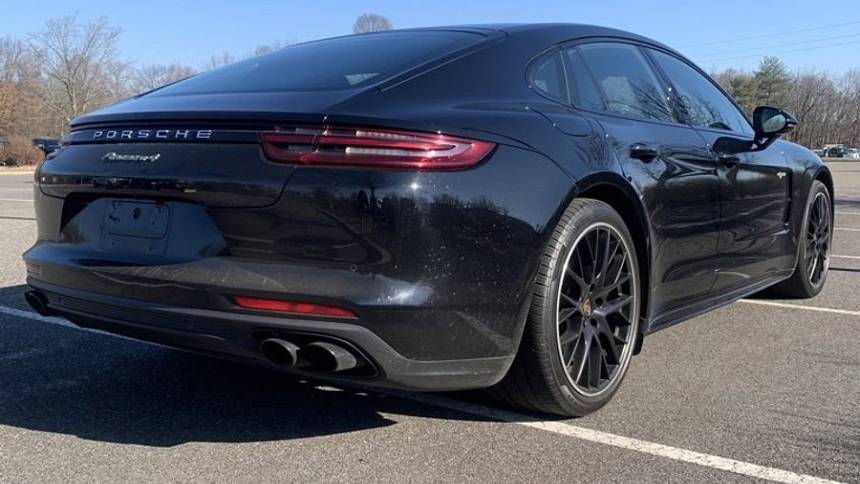 2019 Porsche Panamera WP0AE2A73KL123659