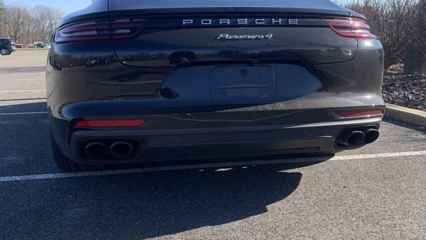 2019 Porsche Panamera WP0AE2A73KL123659