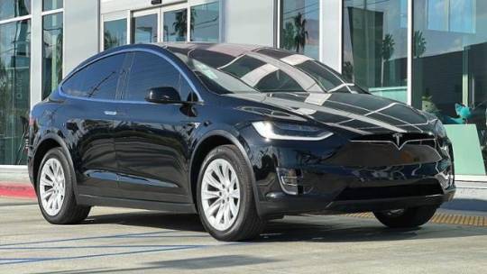 2018 Tesla Model X 5YJXCAE27JF139972