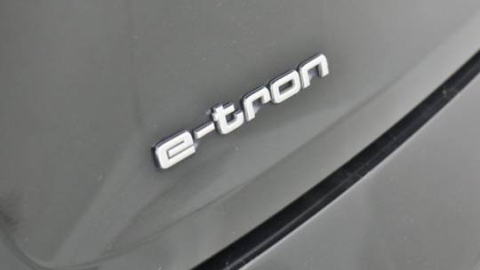 2019 Audi e-tron WA1VAAGE6KB009233