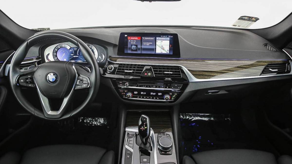 2019 BMW 5 Series WBAJA9C52KB399785