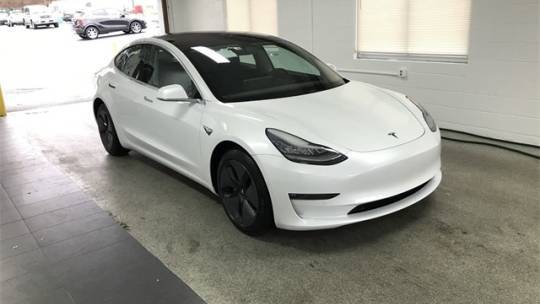 2019 Tesla Model 3 5YJ3E1EB5KF211519