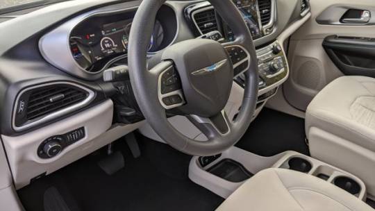 2018 Chrysler Pacifica Hybrid 2C4RC1H77JR131035