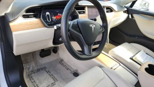 2019 Tesla Model S 5YJSA1E23KF305566