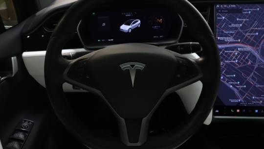 2019 Tesla Model X 5YJXCBE24KF151245