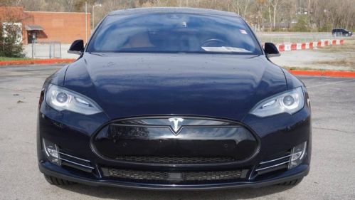 2015 Tesla Model S 5YJSA1H14FF080521