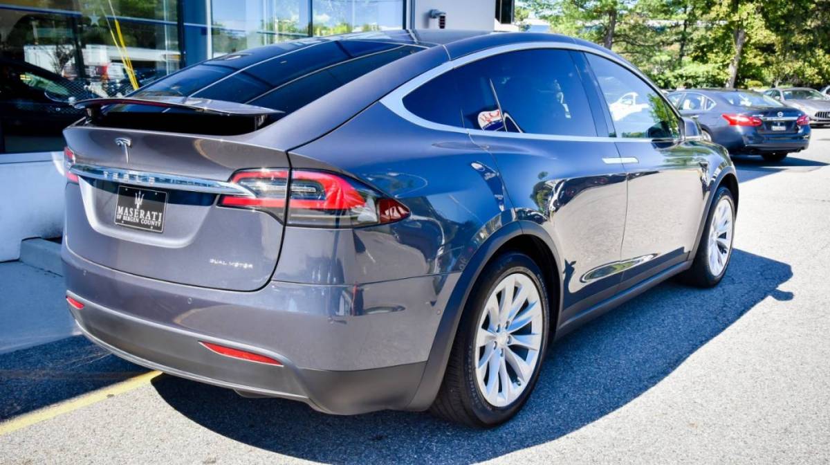 2019 Tesla Model X 5YJXCDE20KF188238