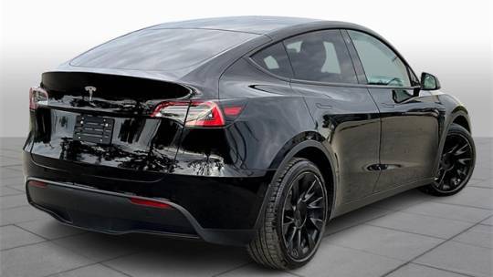 2021 Tesla Model Y 5YJYGDEE0MF076528