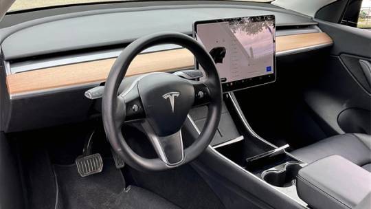 2021 Tesla Model Y 5YJYGDEE0MF076528