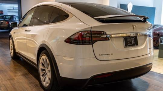 2016 Tesla Model X 5YJXCBE44GF015061