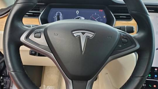 2019 Tesla Model S 5YJSA1E20KF304035