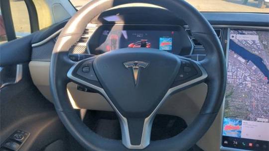 2017 Tesla Model X 5YJXCDE27HF049474