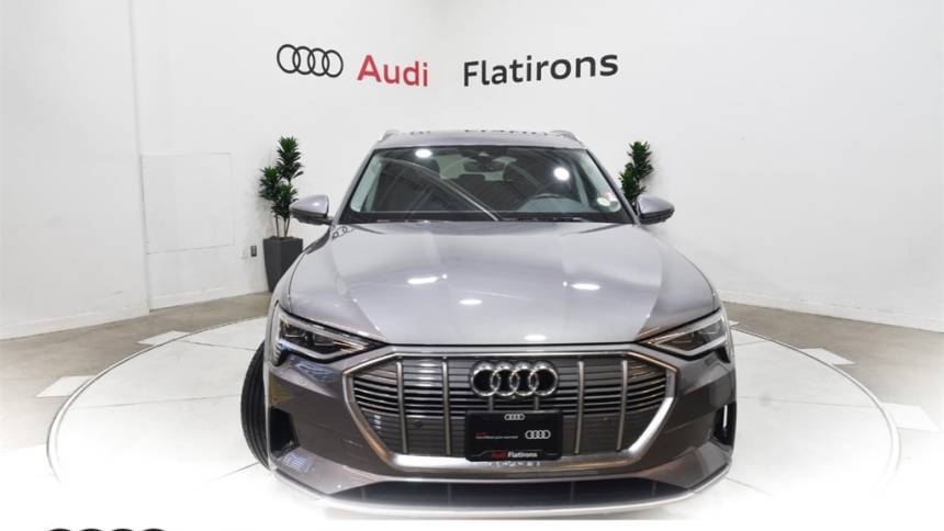 2019 Audi e-tron WA1LABGE4KB017439