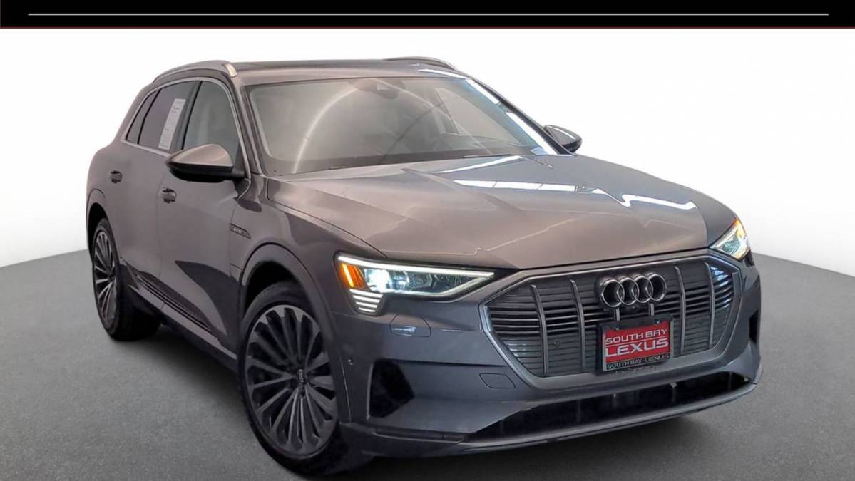 2019 Audi e-tron WA1VAAGE4KB009683