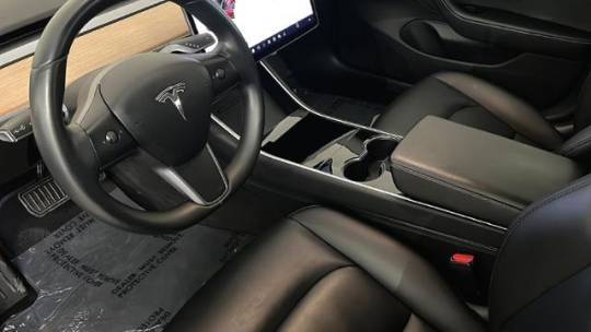 2018 Tesla Model 3 5YJ3E1EA8JF009800