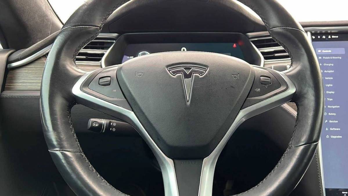 2016 Tesla Model S 5YJSA1E25GF124542