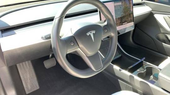 2018 Tesla Model 3 5YJ3E1EB1JF147381