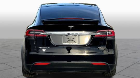2018 Tesla Model X 5YJXCAE25JF142059