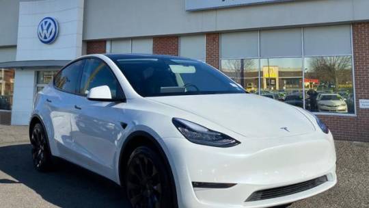2020 Tesla Model Y 5YJYGDEE6LF033987