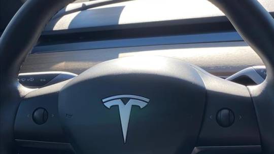 2020 Tesla Model Y 5YJYGDEE6LF033987