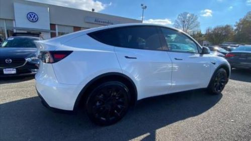 2020 Tesla Model Y 5YJYGDEE6LF033987