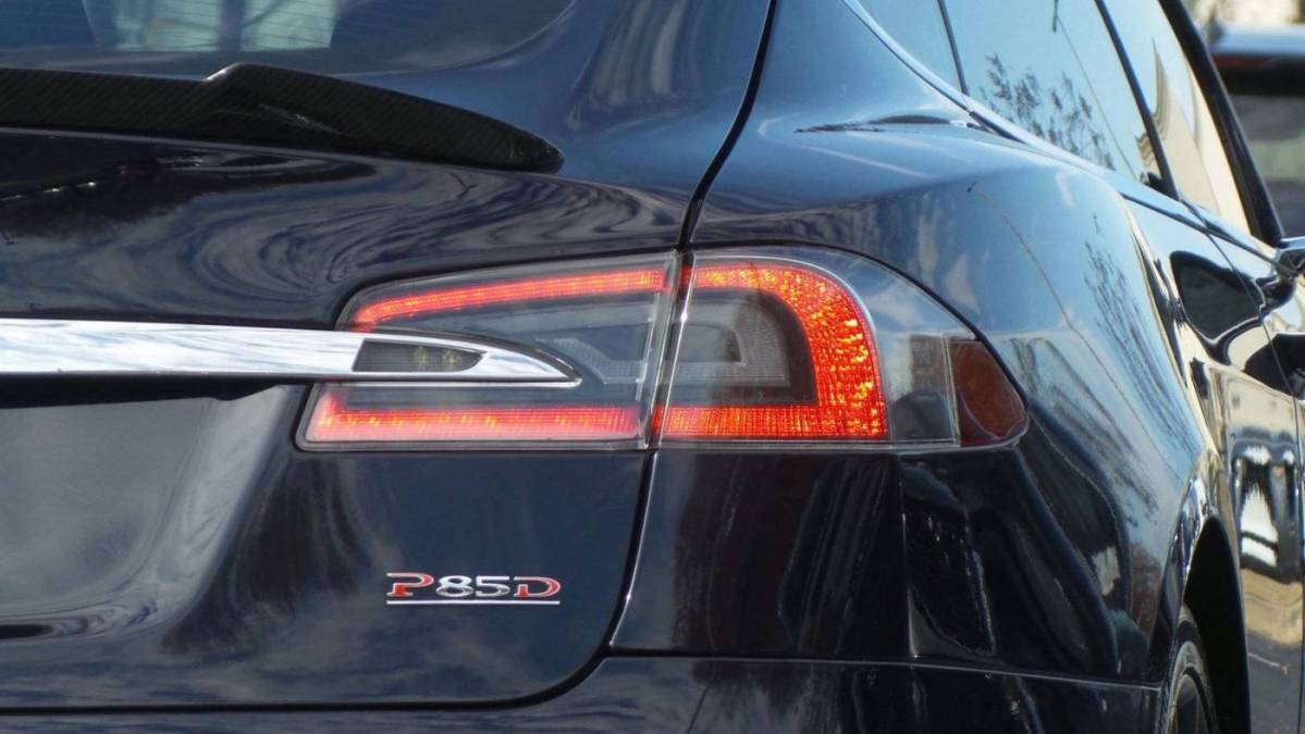 2014 Tesla Model S 5YJSA1H27EFP63725