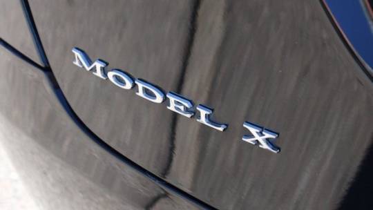 2018 Tesla Model X 5YJXCDE29JF113438