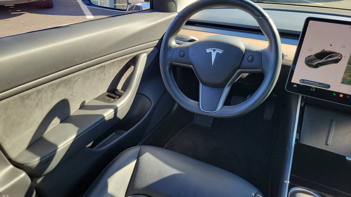 2018 Tesla Model 3 5YJ3E1EA7JF153631