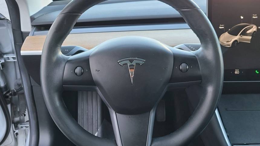 2018 Tesla Model 3 5YJ3E1EA4JF012886