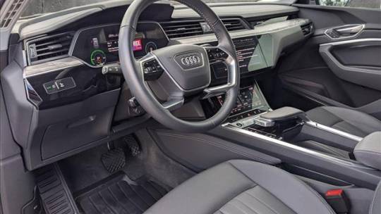 2021 Audi e-tron WA12AAGEXMB025005